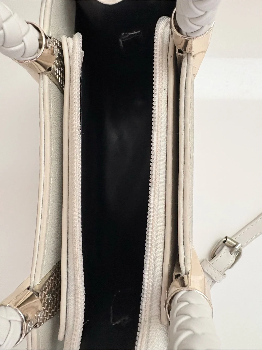 Women’s Cream Croc-Embossed Top-Handle Bag with Removable Strap Zipper Closure